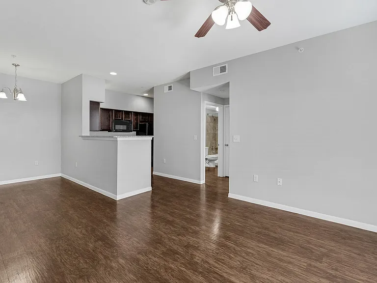 Orchard Grove Apartments — Photo 14