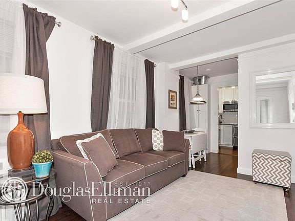 2nd image of 321 E 43rd St APT 603