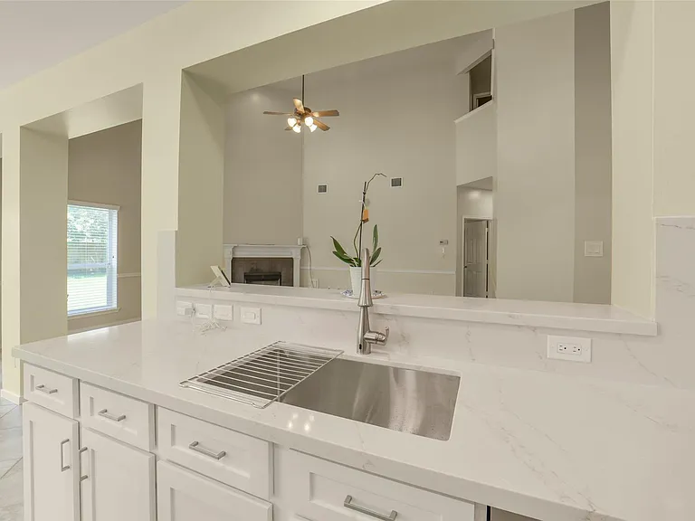 2414 Falcon Knoll Ln — Photo 15