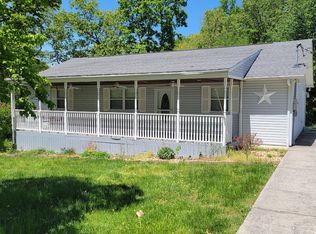 873 Oakmont Dr, Crossville, TN 38555
