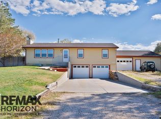 28 Lakeview Dr, Douglas, WY 82633