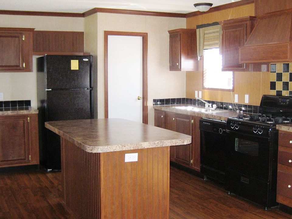 2nd image of 14 Teal St
