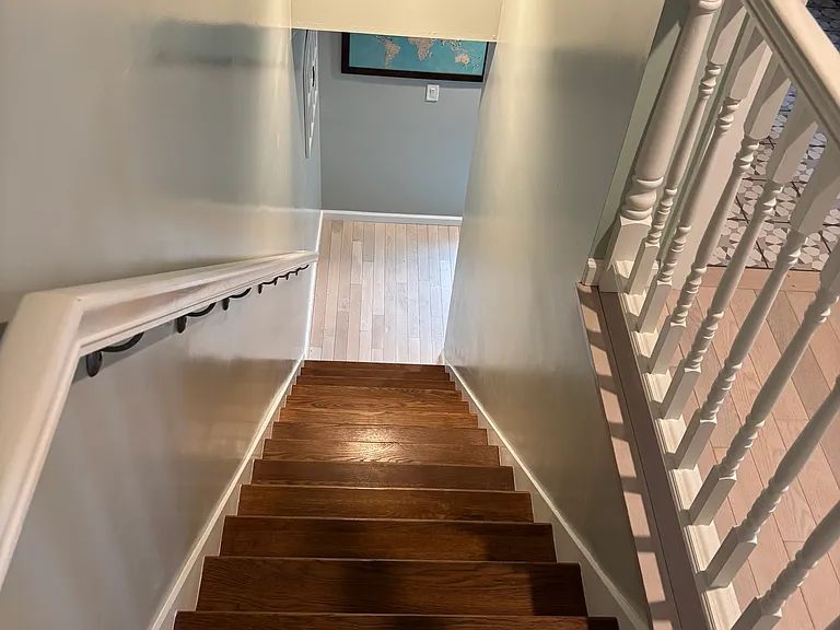 339 S Geneva St — Photo 3