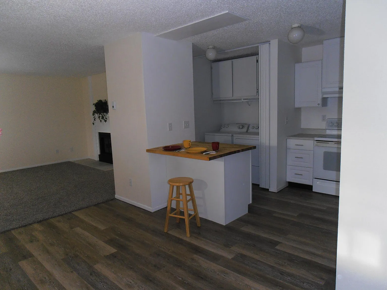 2 bed, 1.5 bath, 966 sqft, $1,500 — Photo 1