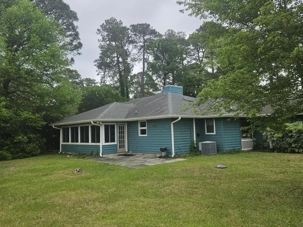 4 Cleek Court, Carolina Shores, NC 28467