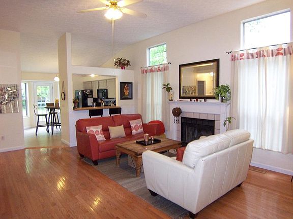 2nd image of 4784 Coachford Dr