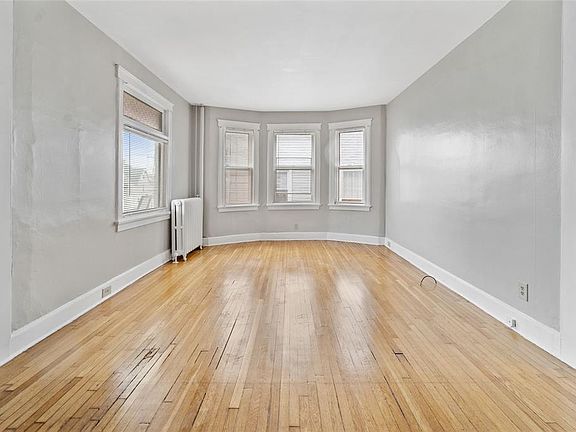4th image of 5 Genesee Ave