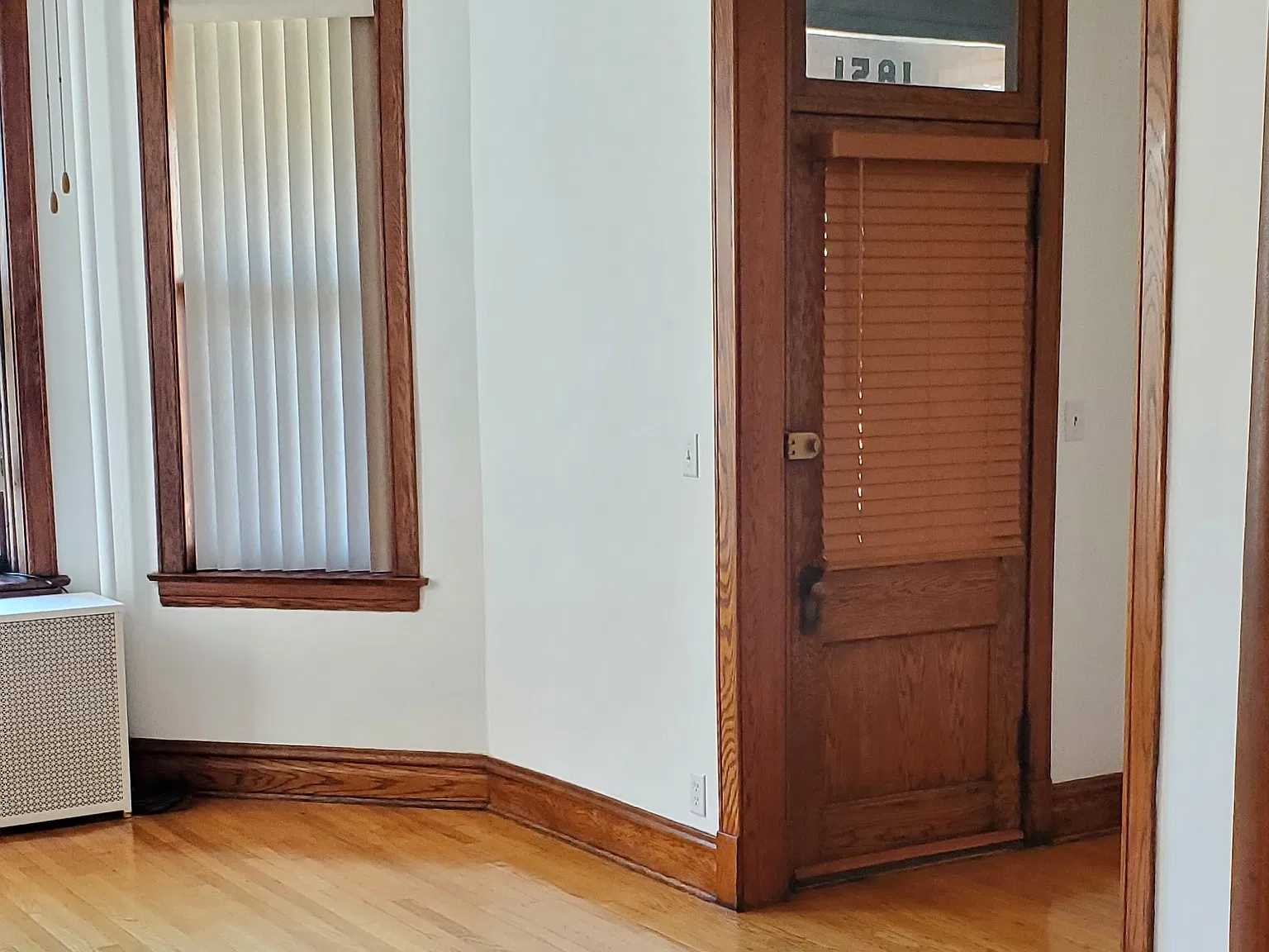 3 bed, 1400 sqft, $2,150 — Photo 2