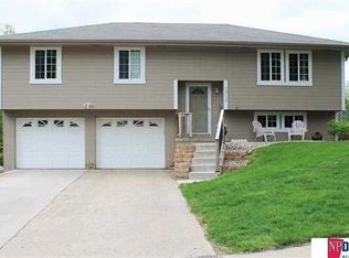 5315 Bay Meadows Rd, Omaha, NE 68127