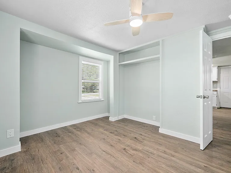 248 Post Oak Ln — Photo 16