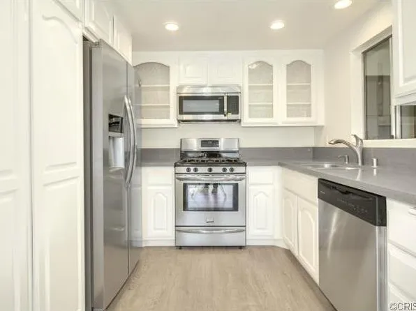 1340 Hillcrest Dr #8, Thousand Oaks, CA 91362