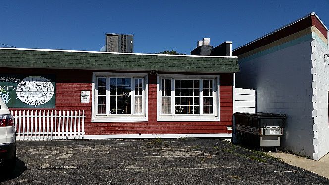 2nd image of 5910 W Forest Home Ave