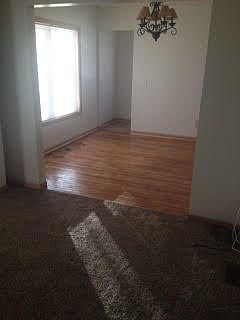 3rd image of 2943 Queen Ave N