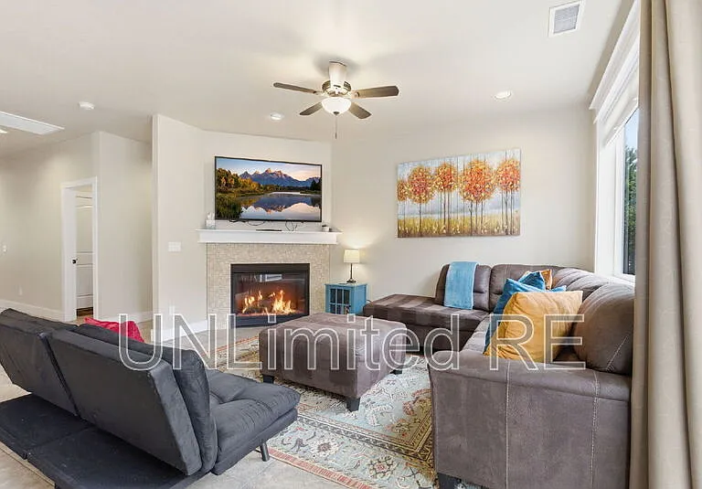 2907 W Presidio Dr — Photo 13