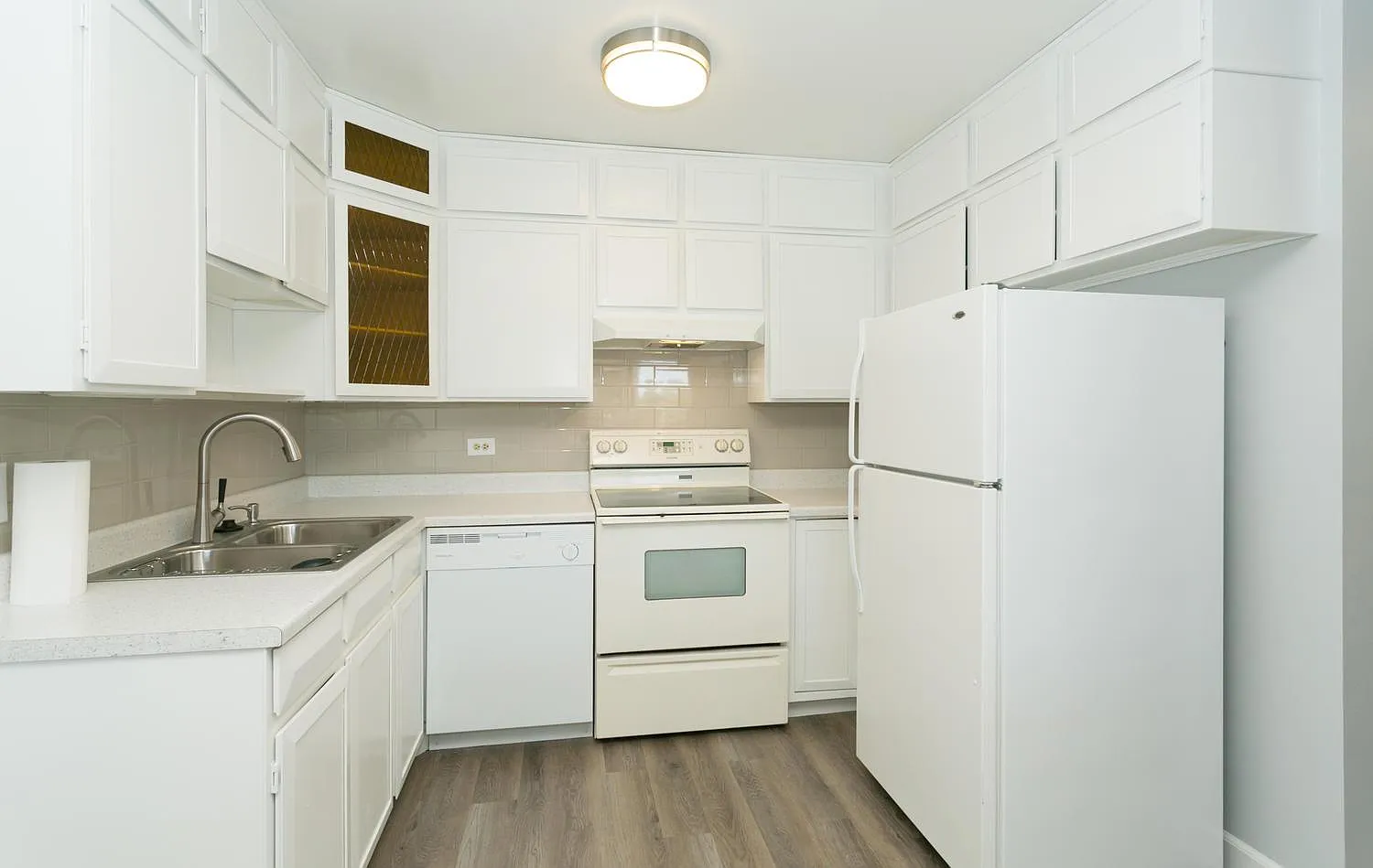2 bed, 945 sqft, $1,399 — Photo 1