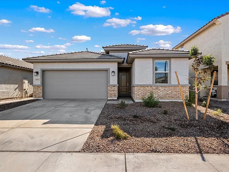 17037 W Red Bird Rd — Photo 2