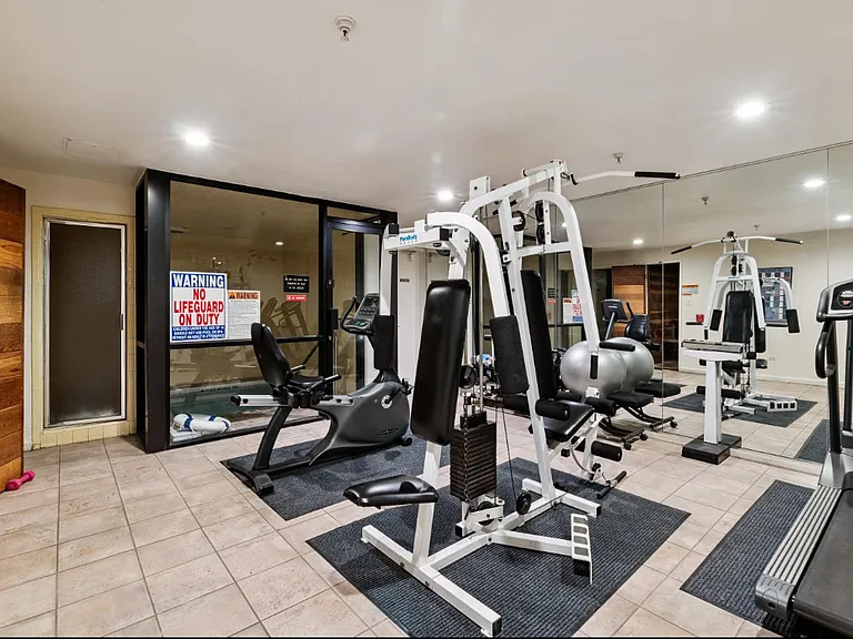 Cheesman Club Apartments — Photo 8