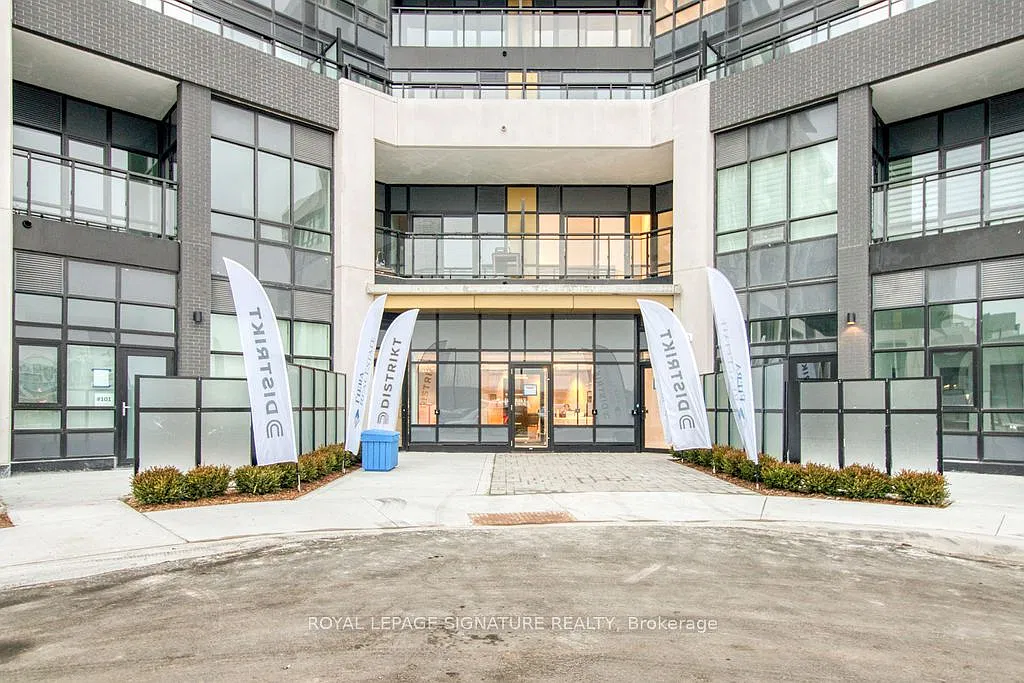 405 Dundas St W — Photo 2