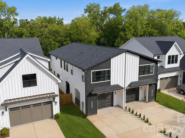 2007 South St, Charlotte, NC 28208