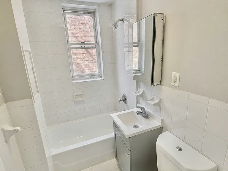 5304 Palisade Ave #U304B — Photo 9