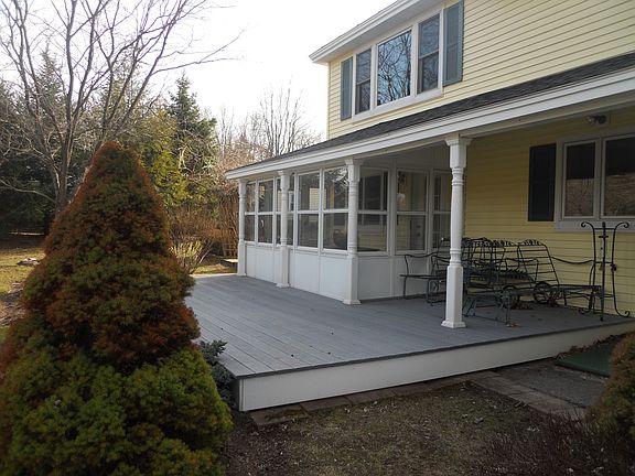 3rd image of 44 Kellogg St.