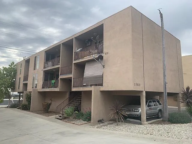 street view lower right corner - 1580 College View Dr