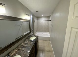 427 Benjamin Ln #1, Arlington, TX 76002