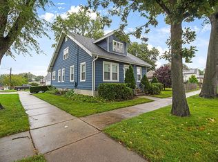 1100 Grove St, Aurora, IL 60505