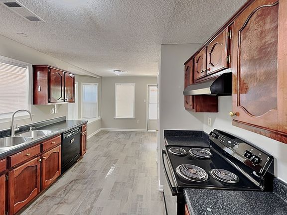 4th image of 978 Nolan Ln