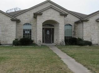 192 Biscayne St, Giddings, TX 78942