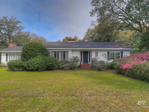 353 S Section St, Fairhope, AL 36532