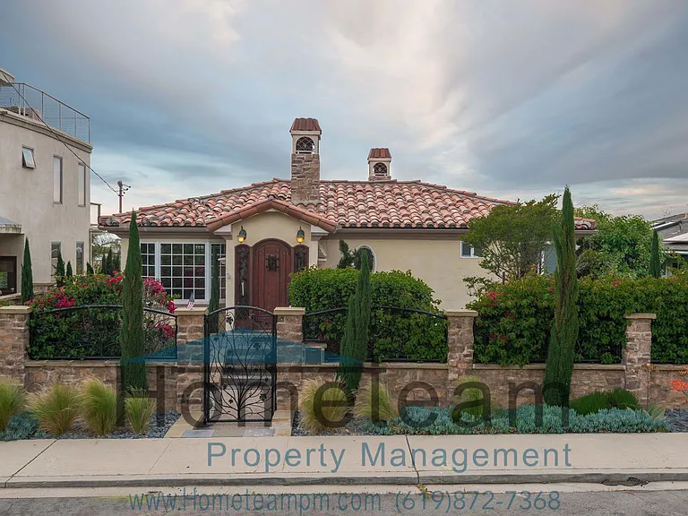 2324 Frankfort St — Photo 13