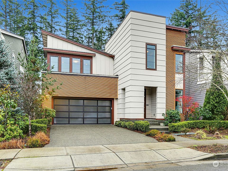 1st image of 1125 Pine Crest Circle NE
