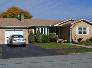 42 Sweet Meadow Dr, Cranston, RI 02920