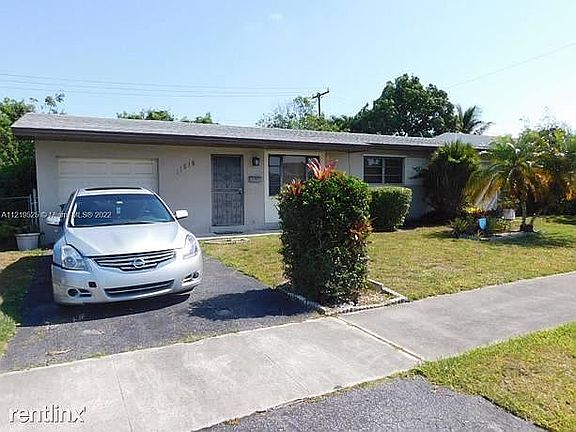 2nd image of 11515R Pinkston Dr