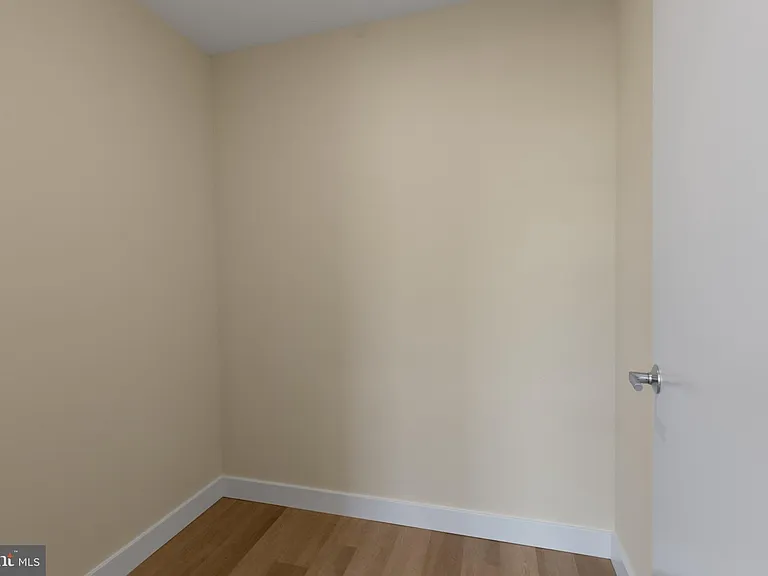 1701 S 4th St #203 — Photo 15