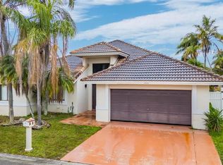 11631 SW 10th St, Hollywood, FL 33025