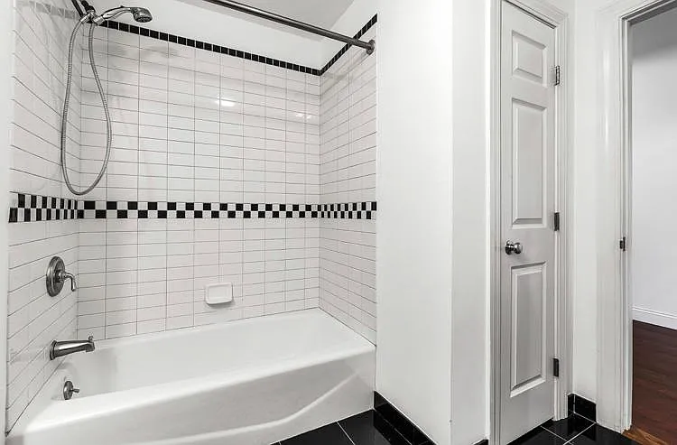 25 Pond St — Photo 4