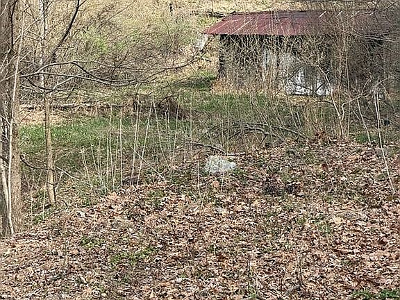 3rd image of 2231 Fox Fire Rd