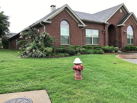 3rd image of 125 Black Oak Pl