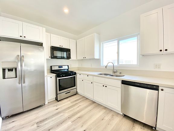 2nd image of 2837 S Bronson Ave #1