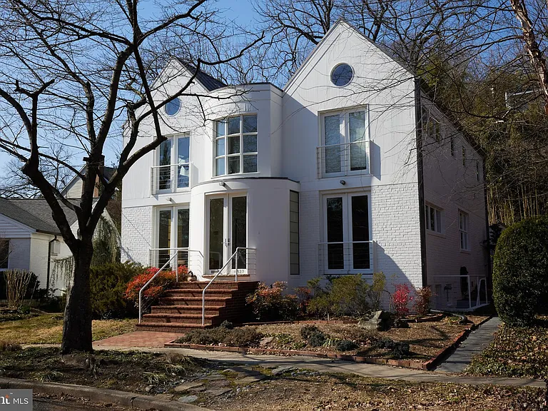 4527 Q Pl NW — Photo 3