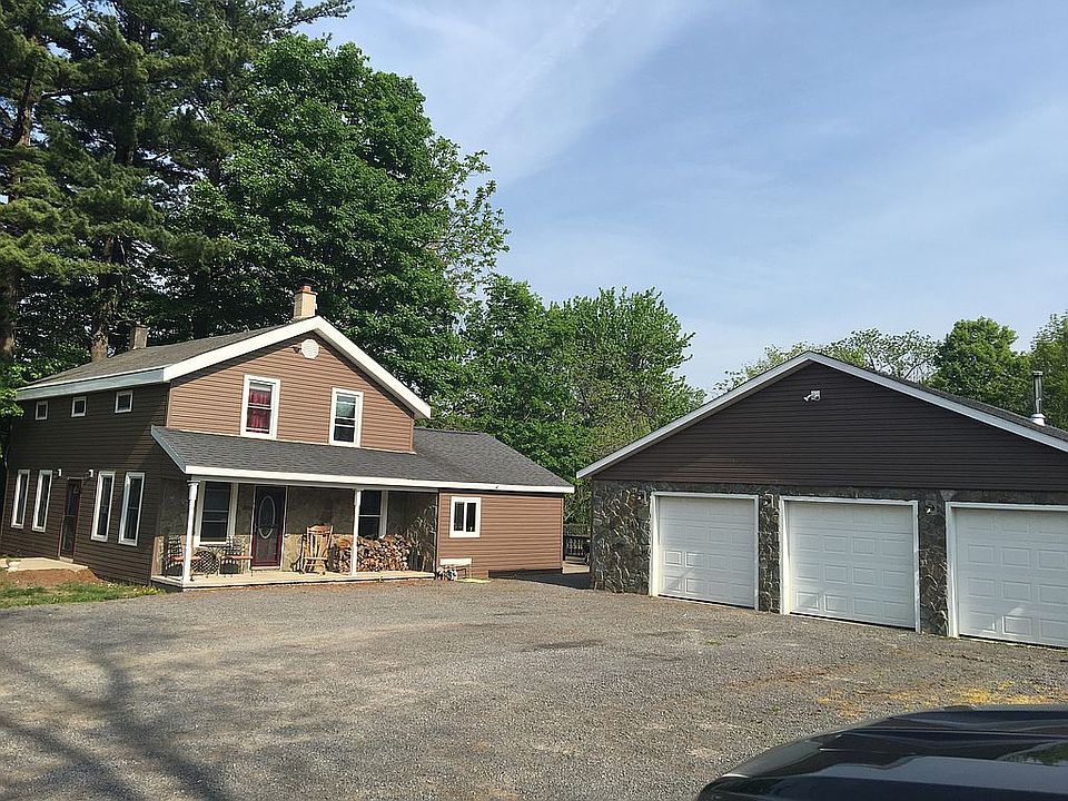 3 car garage plus bonus room