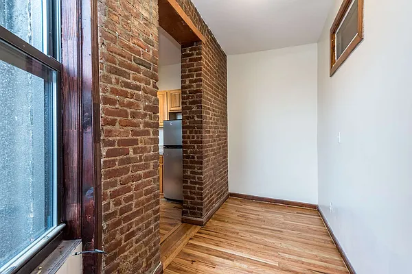 Rented by Nooklyn NYC LLC | media 27