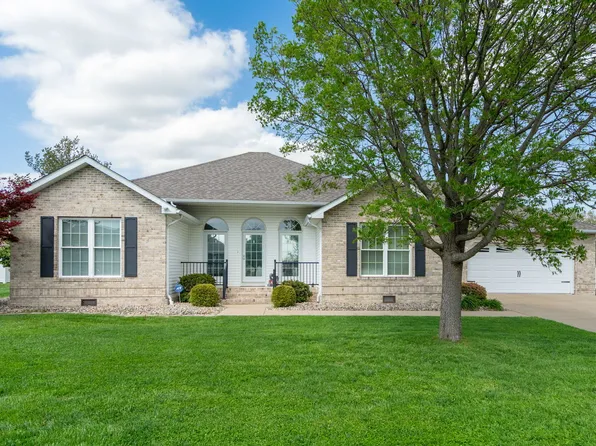 1106 Daybreak Dr, Marion, IL 62959