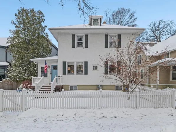 1142 Oakwood Ave, Wilmette, IL 60091