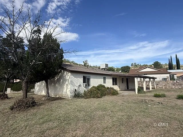 3 bed, 2.0 bath, 1146 sqft, $1,800 — Photo 4