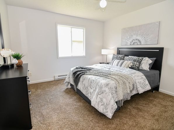 309 6th Ave W APT 11