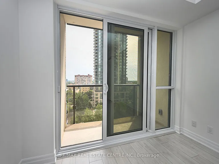 30 Elm Dr W #707 — Photo 40