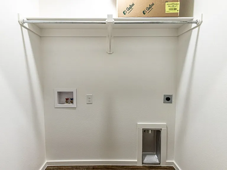 2108 N Avenue K — Photo 14